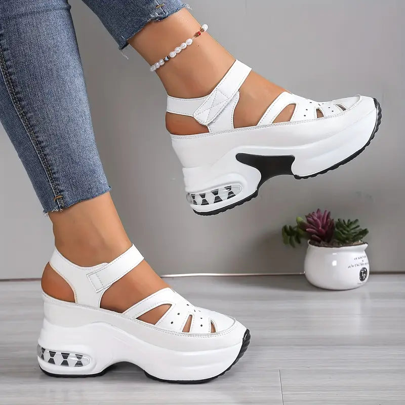 Melly | Elegant Cushioned Sandals for Everyday Use