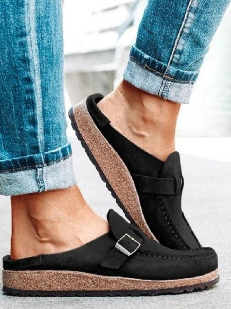 Mazy | Suede Buckle Comfort Clogs