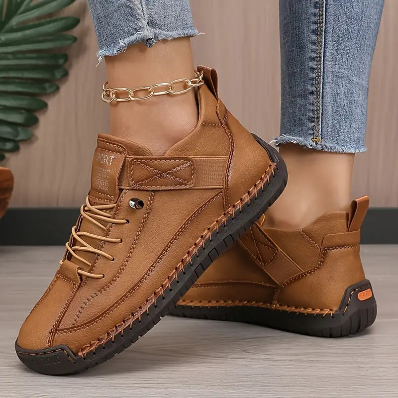 Mia | Comfortable sneakers with ergonomic support