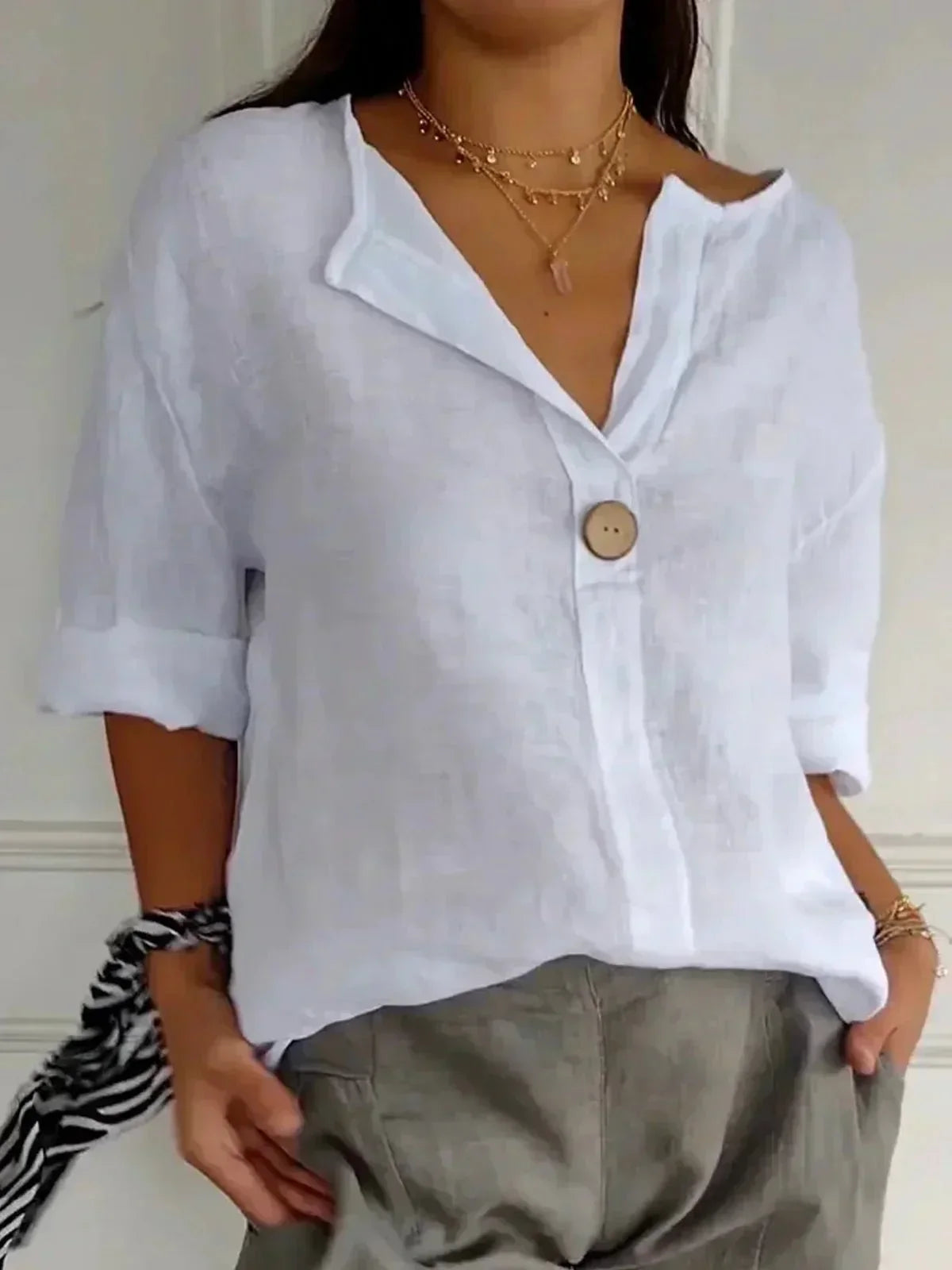 Zoe | Relaxed V-Neck Top