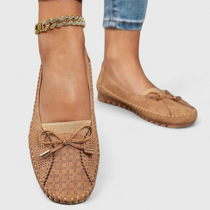 Ava | Moccasin Flats with Bow Detail
